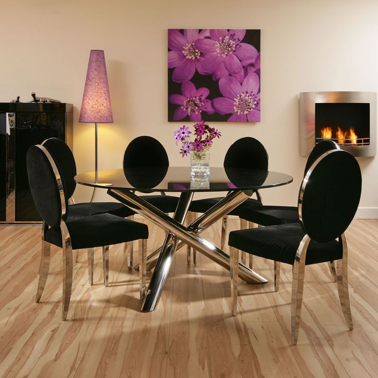 Picture of Fascinating Round Glass Tables for Deluxe Dining 