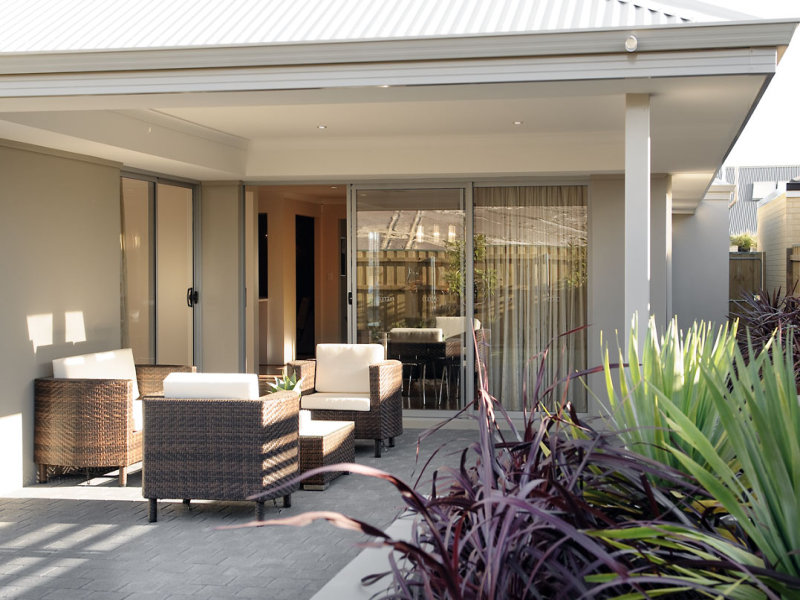 Picture of Powerful Contemporary Two Story House with interior Concepts 