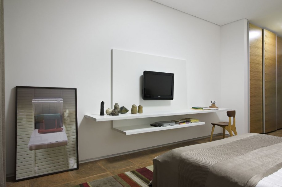 Picture of Clever Concepts of Accessorizing the Bedroom with TV Unit