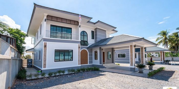 Picture of Double Story House Design with Prominent Veranda