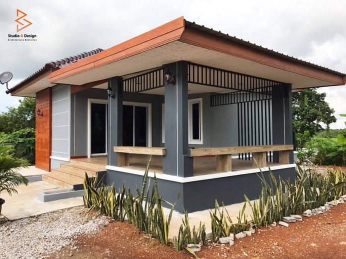 Picture of Modern Tropical House Design with a Bright Balcony