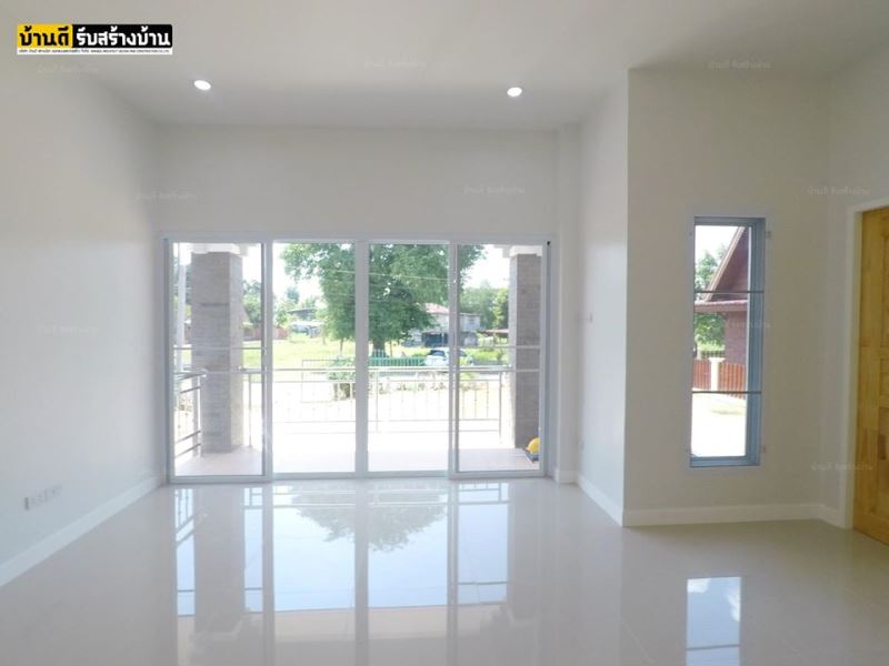 Picture of Simple Bungalow House with Three Bedrooms