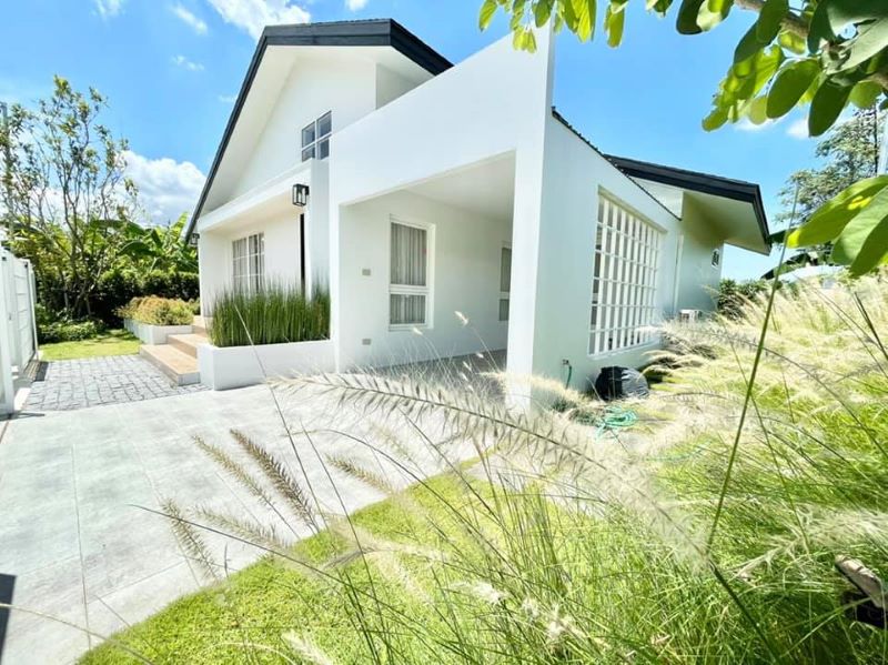 Picture of Modern Prairie House Plan for a Side-Sloping Lot