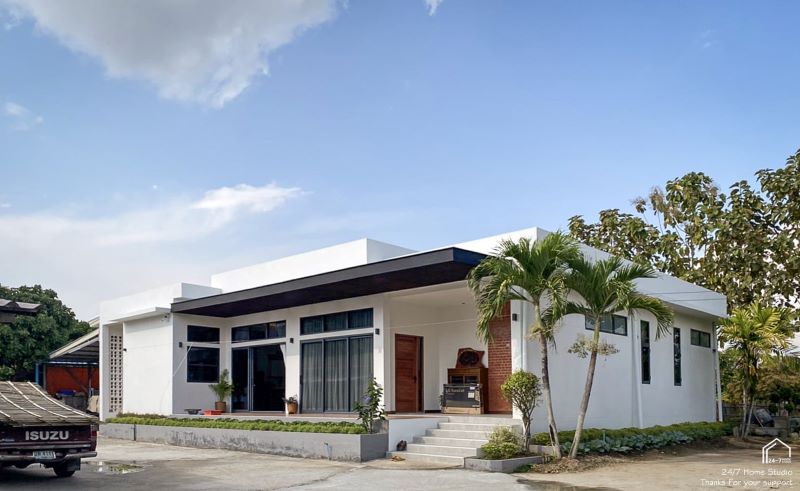 Picture of Exclusive Family House Plan with Enormous Glass Panels
