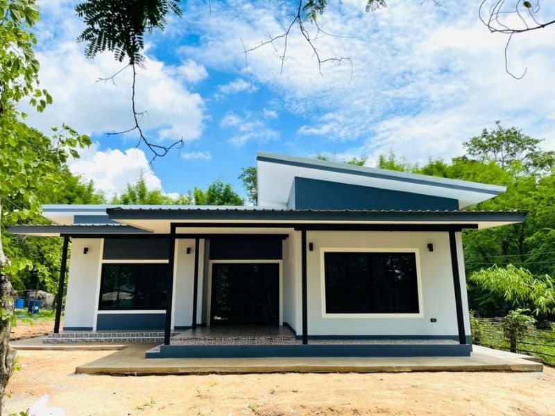 Picture of Simple One Storey House with Open Wide Portico