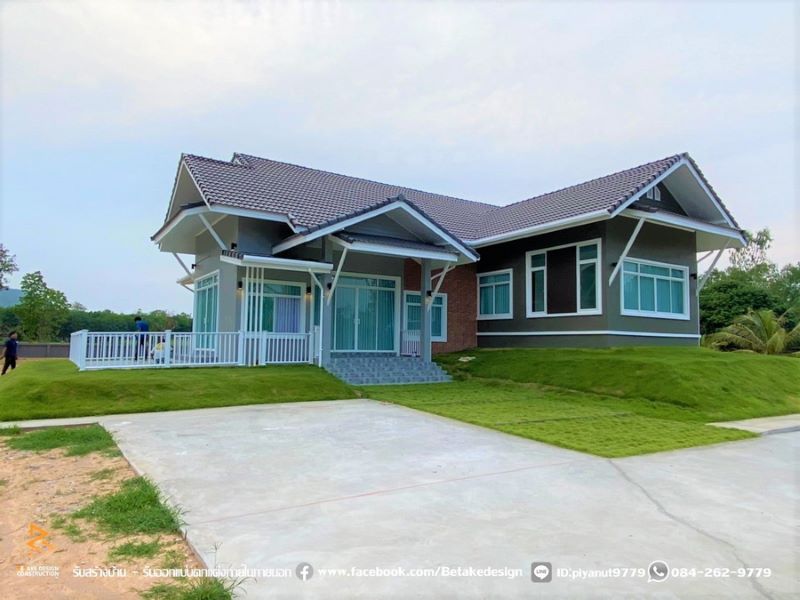 Picture of Sprawling Contemporary House Plan with Stylish Gable Roof 