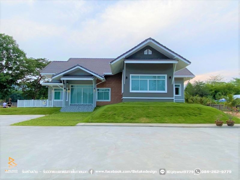 Picture of Sprawling Contemporary House Plan with Stylish Gable Roof 