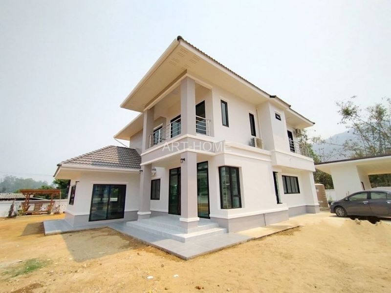 Picture of Two Storey Contemporary Home for a Large Family