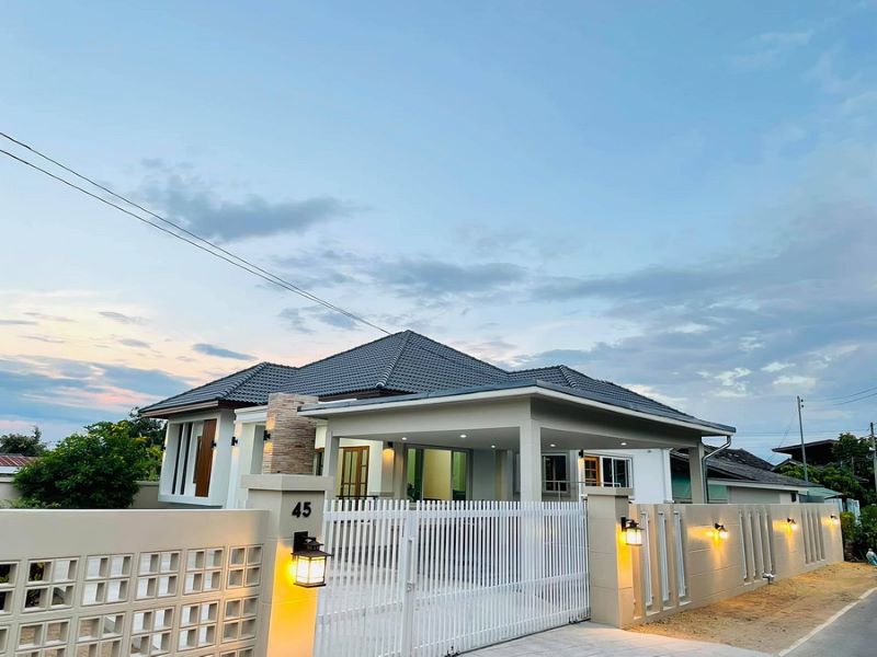 Picture Contemporary-Style House with Minimalist Concept